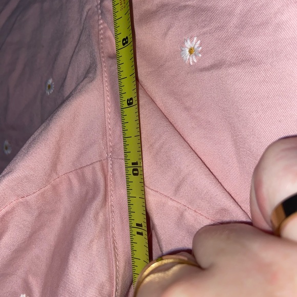 Old Navy Light Pink Daisy Embroidered Mid Rise Everyday Short Size 6 - Picture 8 of 12